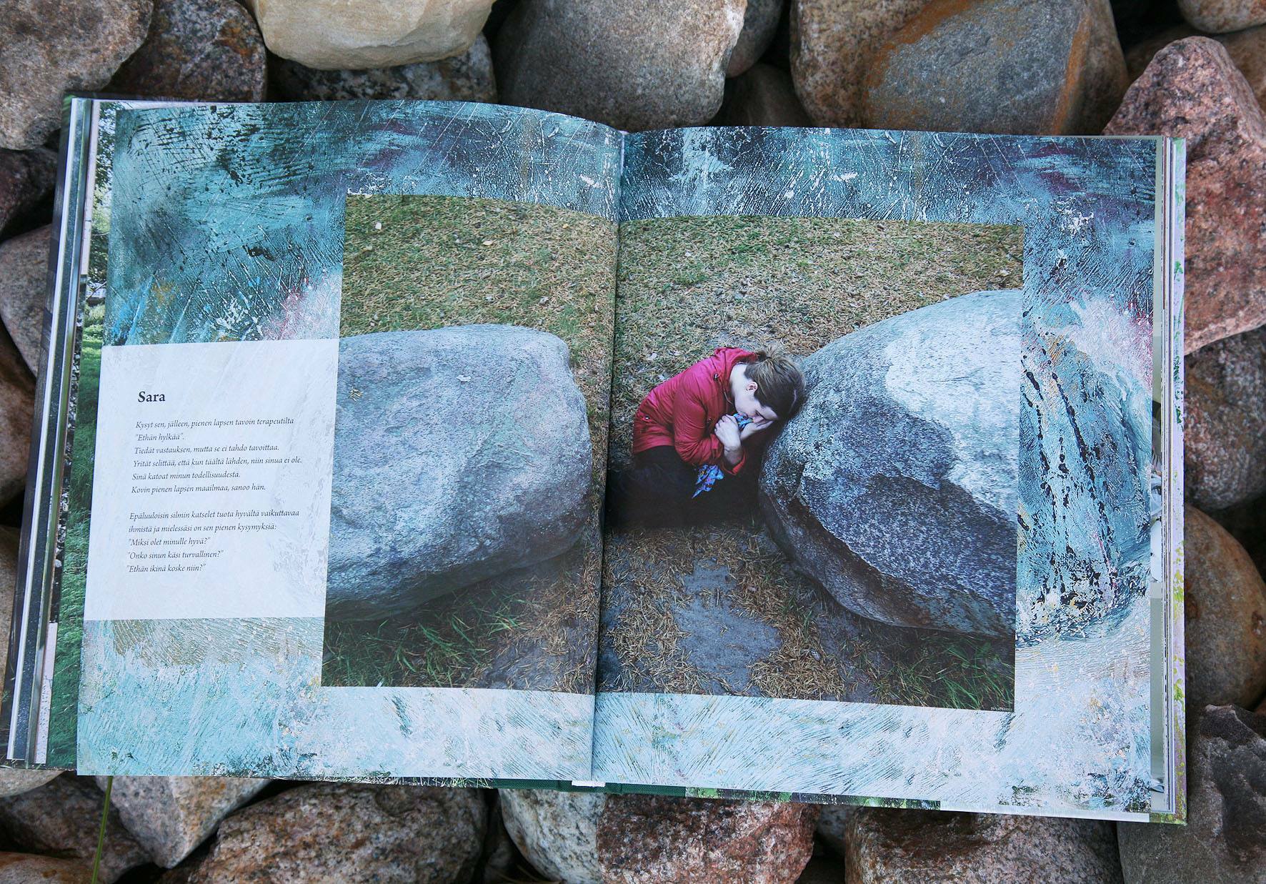 Piilosta -ihanaisten matka minuuteen -kirja